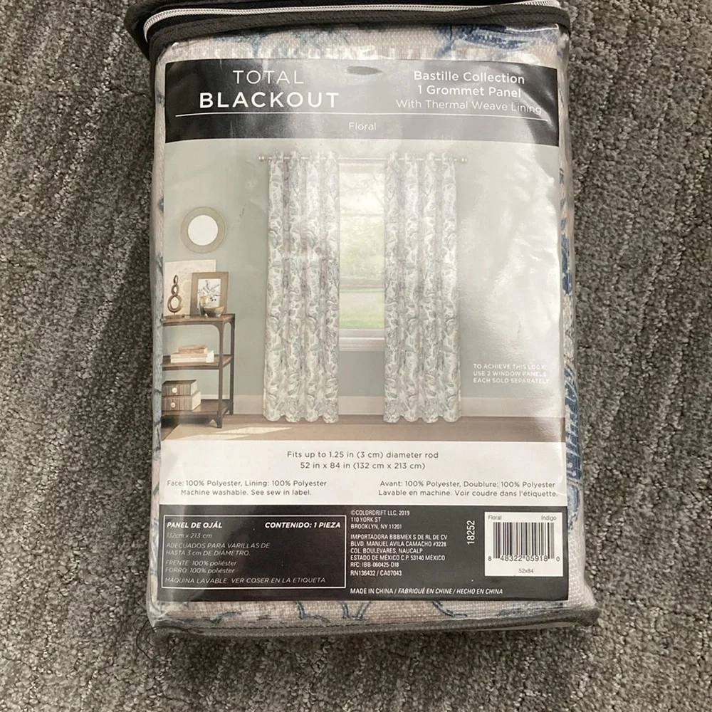 Bastille Collection Total Blackout Grommet Panel Floral w/ Thermal Weave Lining